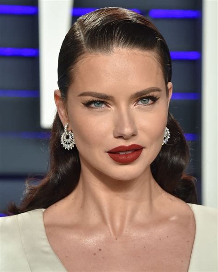 Adriana Lima's Weight Loss Journey with Ozempic: Unlocking the Secret