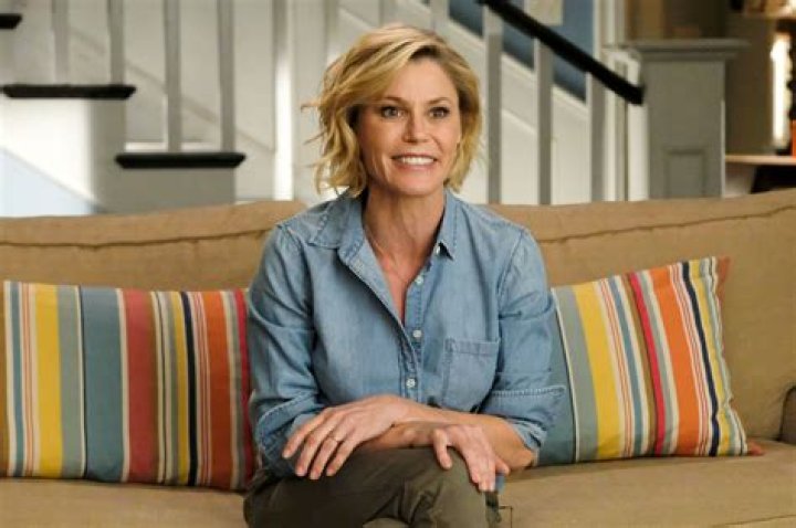 Julie Bowen's Relationship History: Past and Present
