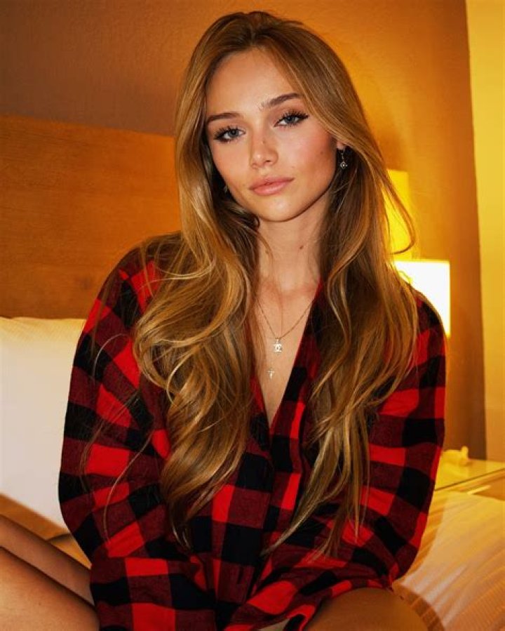 Kyla Dodds: Unveiling the Allure of the Nude in Art and Photography