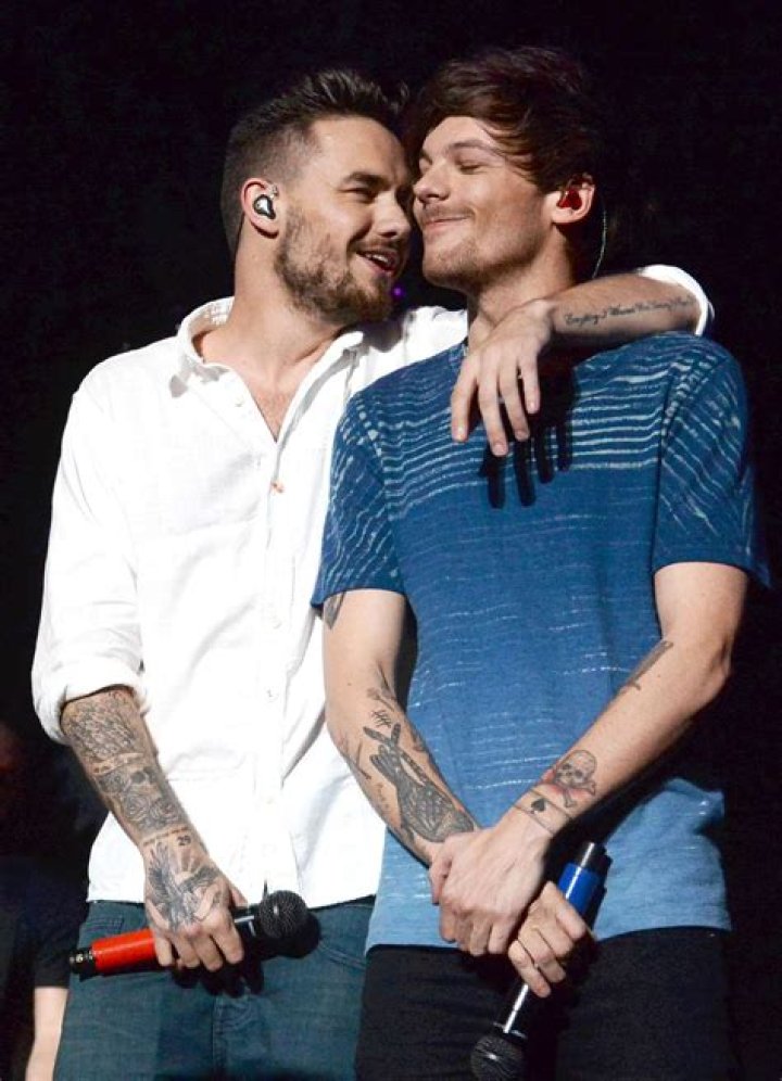 Liam and Louis' Steamy Kiss: A Moment for the Ages