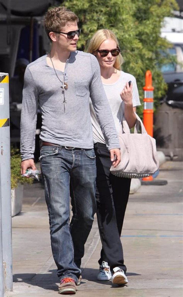 Matt Czuchry's Marital Status: Unveiling the Truth