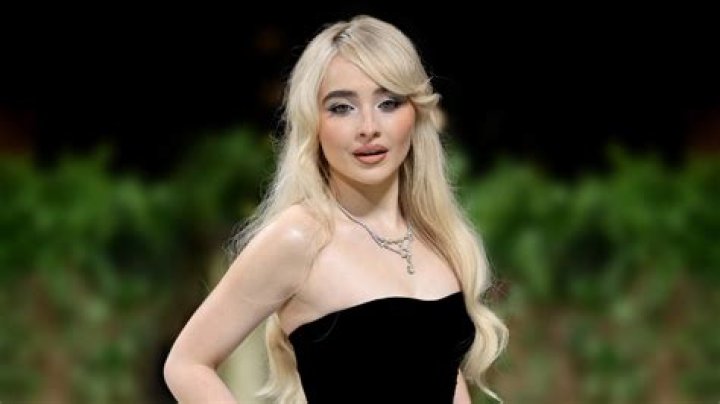 Sabrina Carpenter: Secrets for a Tiny Waist