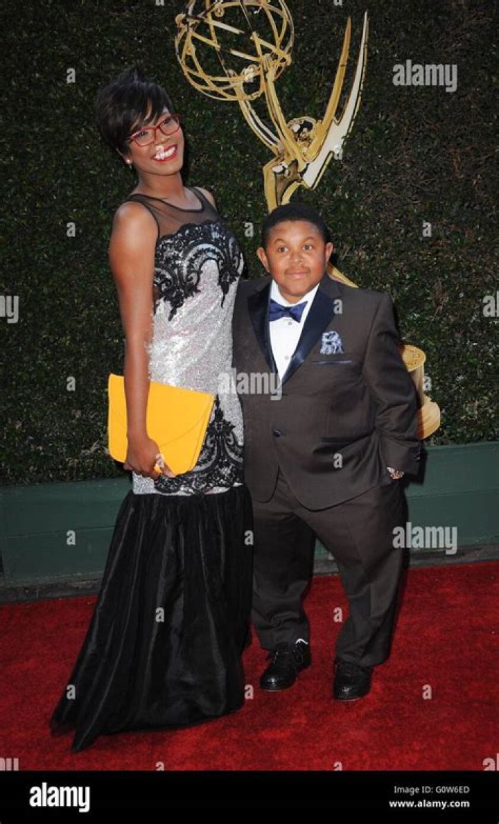 The Latest Pictures of Emmanuel Lewis' Wife: A Doting Husband and Family Man