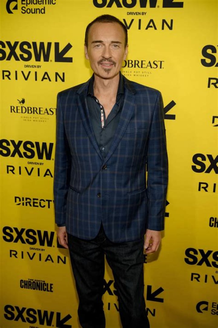 Unraveling Julian McMahon's Illness: A Look into the Star's Health Journey