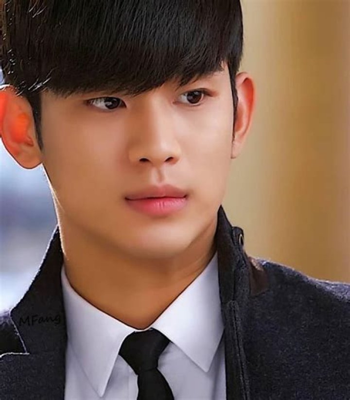 Unraveling the Charismatic Journey of Kim Soo-hyun