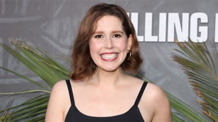 Unveiling the Intricacies of Vanessa Bayer's Relationships